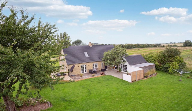 4 bedroom gorgeous home in Samsø