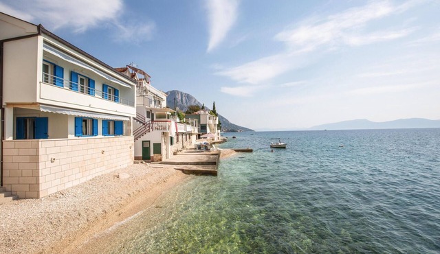 4 bedroom gorgeous home in Brist