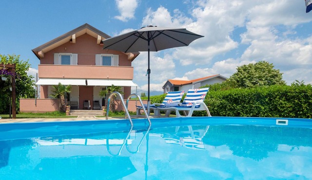 4 bedroom gorgeous home in Trilj