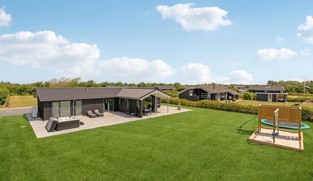 4 bedroom gorgeous home in Tarm