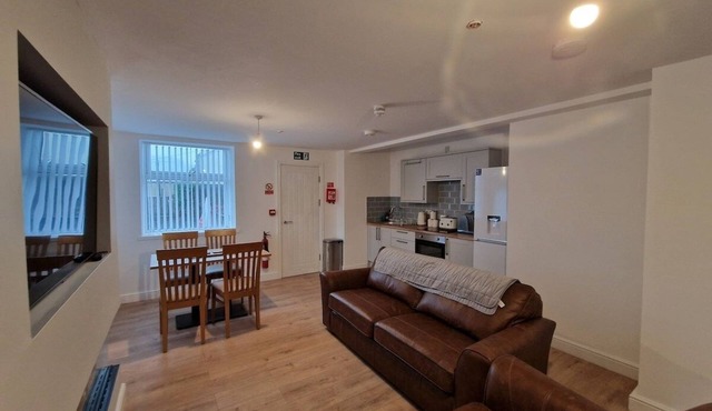 4 Bedroom Ground Floor Apartment