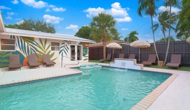 4 Bedroom. Heated Pool. Waterfall. Game Room. Close 2 Beach, Las Olas, Downtown.