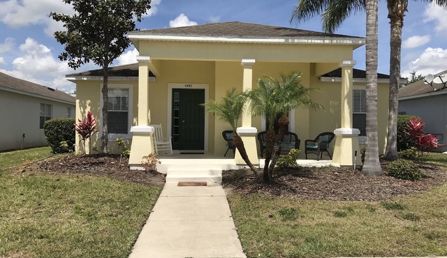 4 Bedroom High End Home In Trafalger Village Gated Community