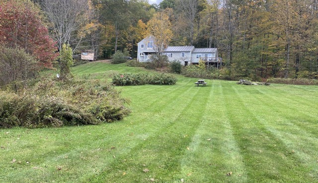 4 Bedroom Home Convenient to the Upper Valley, Ski Resorts, and VAST Trails.