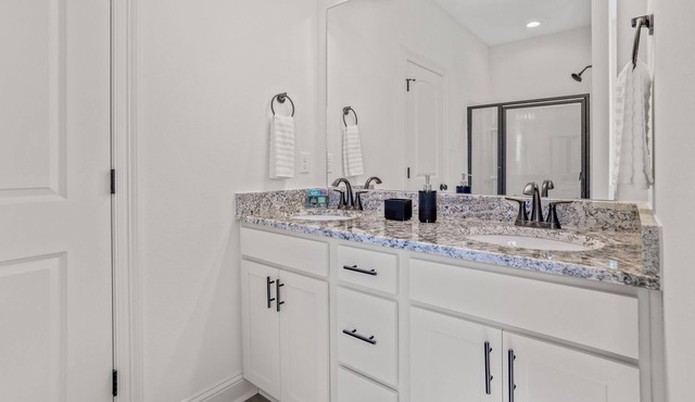 4 Bedroom Home in Iowa, La