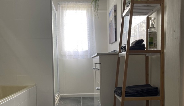 4 bedroom home sleeps upto 10