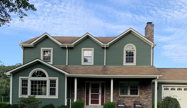 4 bedroom home with spacious deck and backyard
