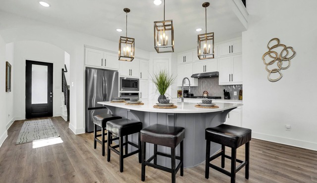 4-bedroom house 15 mins Away from Frisco
