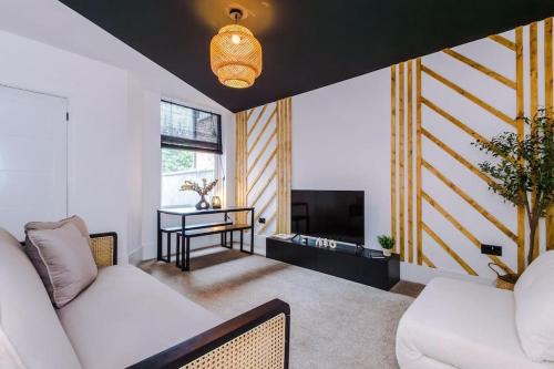 4 Bedroom House Eccles