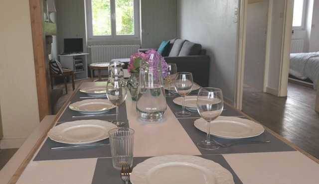 4 bedroom house near the sea and shops