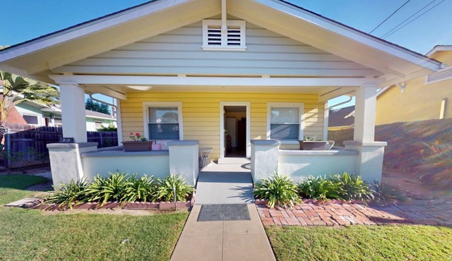 4-bedroom house in mid-town Santa Barbara with fitness equipment, AC