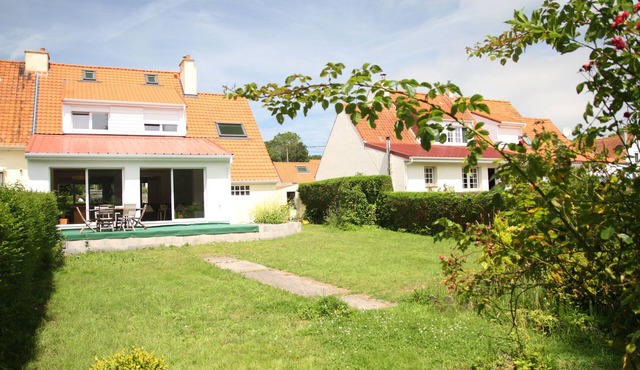 4-Bedroom House (ideal for 4 adults and 4-5 children)