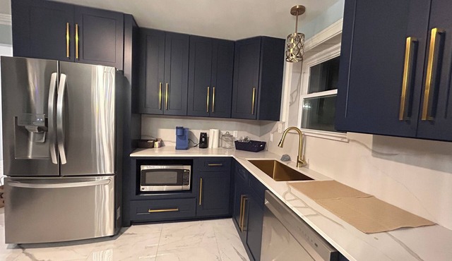 4-bedroom house in fabulous Metairie with AC, WiFi. Enjoy your stay