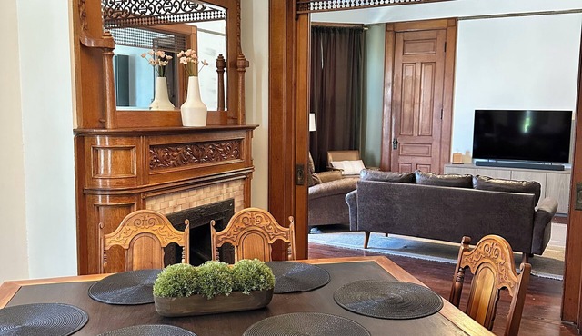 4-bedroom house in historic downtown Xenia w/WiFi, AC. Book your stay now!