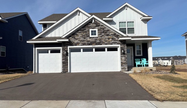 4-bedroom house in lovely Lakeville with air conditioning, spacious bedrooms.