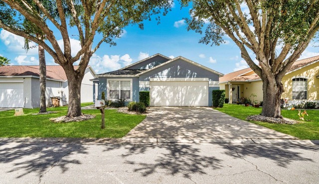 4-bedroom house in lovely Clermont with AC. Close to the best theme parks