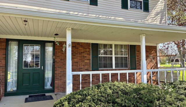 4-bedroom house in lovely Gahanna.