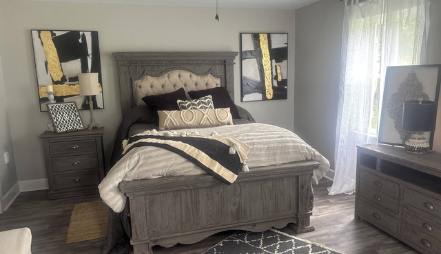 4-bedroom house in nice New Albany with AC