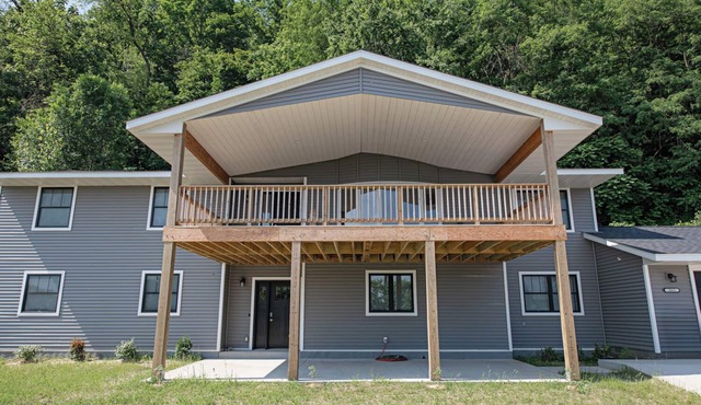 4-bedroom house in peaceful Winona with WiFi, AC. Relax and unwind