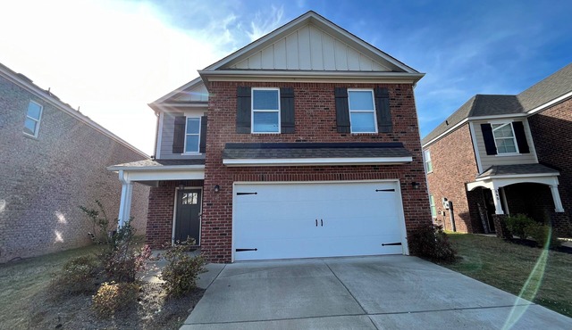 4 bedroom house in quaint neighborhood