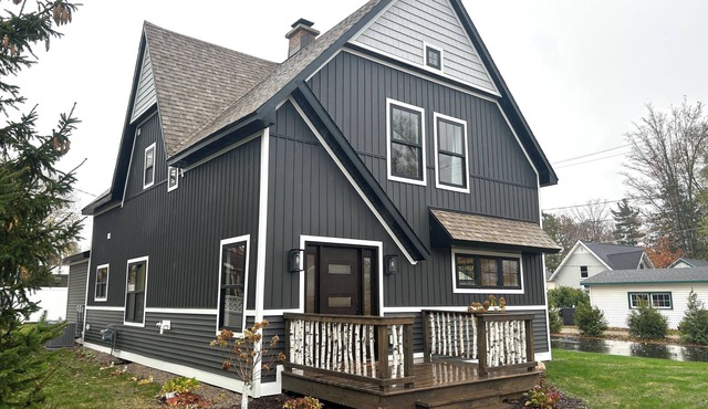4-bedroom house in the heart of downtown Boyne City, 1 block from everything!