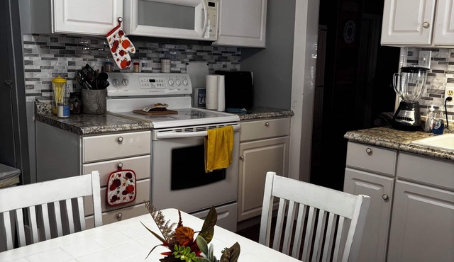 4-bedroom house in the Nolin Lake Ky area with AC, WiFi. Enjoy your stay