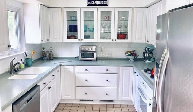 4-bedroom house in superb Grand Beach with WiFi, AC
