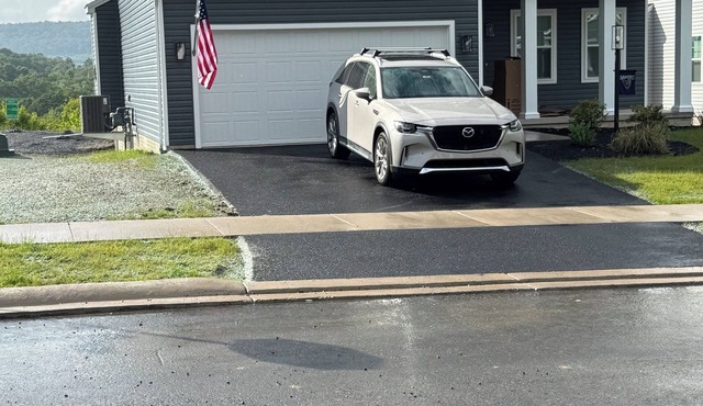 4-bedroom house in tranquil Grays Woods area near State College