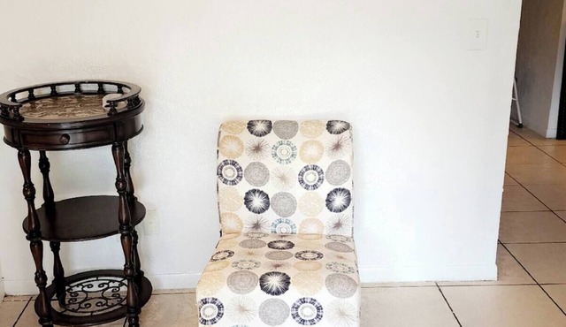 4-bedroom house in wonderful Orlando with AC