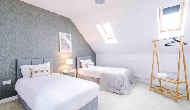 4 Bedroom House Manchester Hosted By MCR Dens