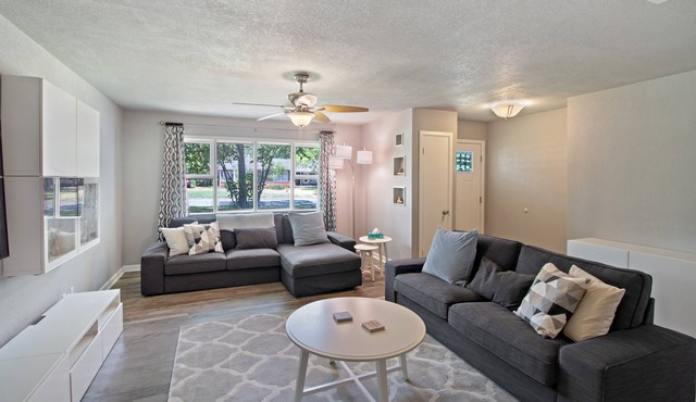 4 bedroom house near, 15 min from Magnolia