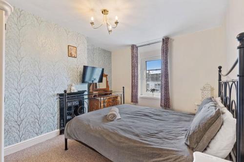 4 bedroom house near Burton Latimer, Wellingborough and Isham