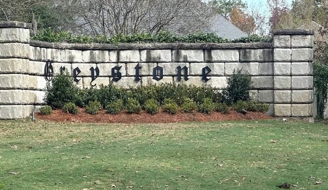 4-bedroom house in peaceful Greystone Golf and Country Club