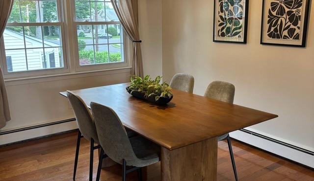 4-bedroom house in Asbury Park with AC, WiFi, Separate Studio area