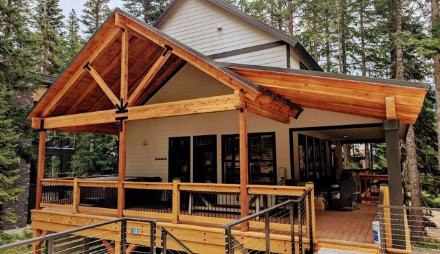 4-bedroom house in amazing Snoqualmie Pass with cozy vibes