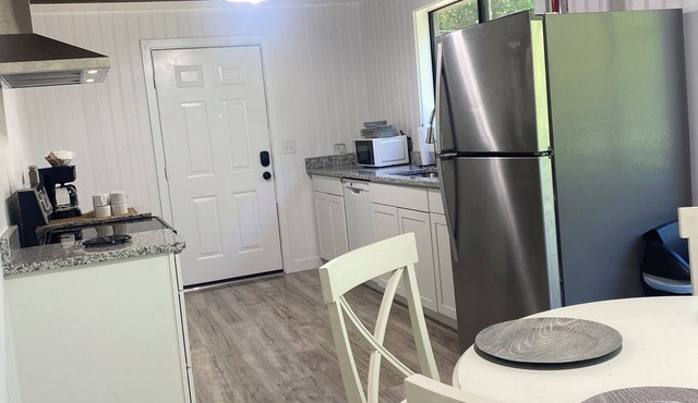 4-bedroom house in lovely Travelers Rest minutes from the Swamp Rabbit Trail.