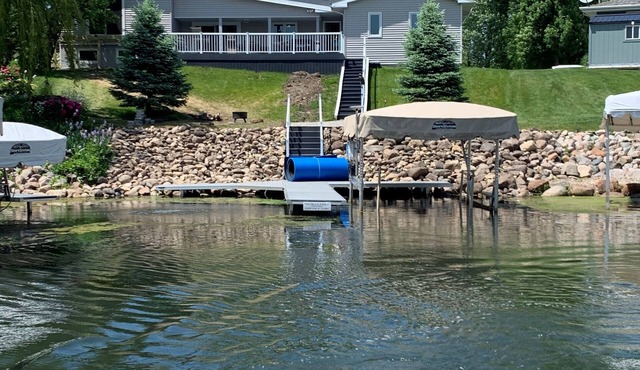 4 Bedroom House/Vacation Rental with Lake Access