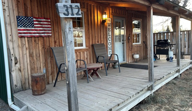 4-bedroom house with AC in friendly Shelby, MT