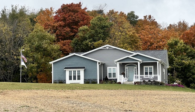 4-Bedroom in Lower Level with Hot Tub & Kitchenette