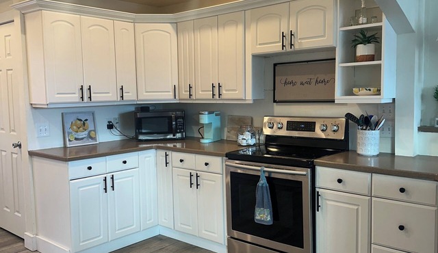 4 bedroom Lake Front home, 52 miles from Lambeau Field
