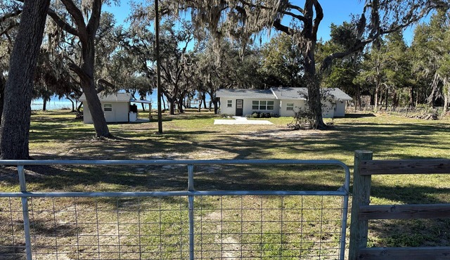 4-bedroom Lake House in fabulous Clermont, Florida on Lake Nellie