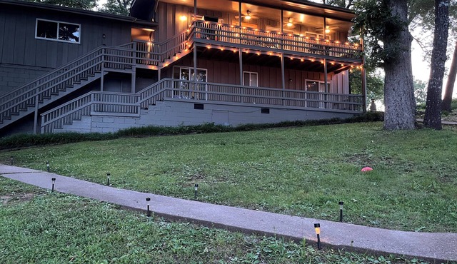 4-bedroom lakefront house with private dock