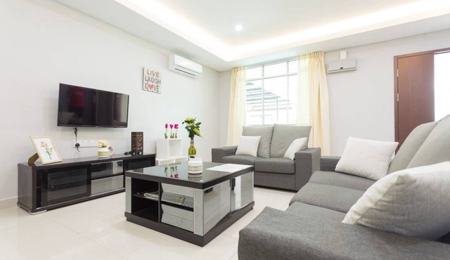 4 Bedroom Landed House. Party friendly and close to beach.