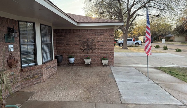 4-bedroom lodge in delightful Lubbock with AC, WiFi