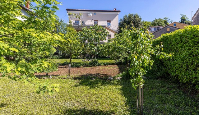 4 bedroom lovely apartment in Cernik