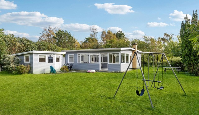 4 bedroom lovely home in Sjællands Odde