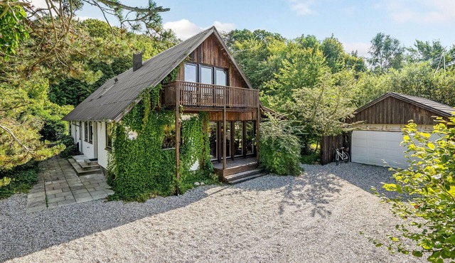 4 bedroom lovely home in Ebeltoft