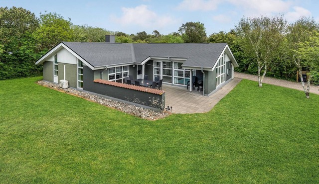 4 bedroom lovely home in Vestervig