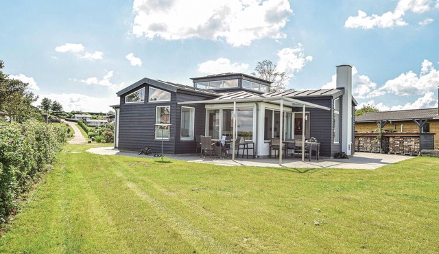 4 bedroom lovely home in Børkop