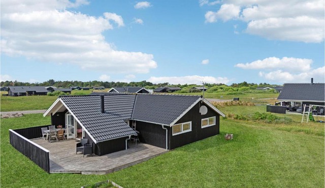 4 Bedroom Lovely Home In Hirtshals